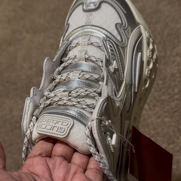 Stylish Women's Sneakers in White and Gray - Picture 2 of 3